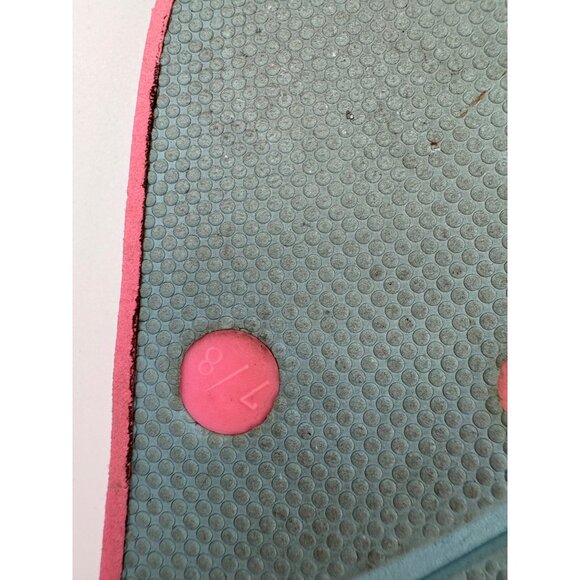 Lilly Pulitzer Oyster Bay You've Been Spotted Flip Flops With Pink Straps & Blue - Picture 6 of 9